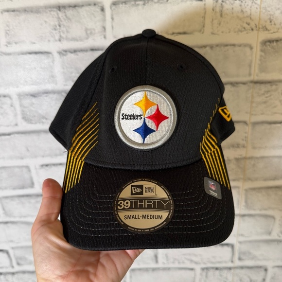 New Era Other - NWT! Pittsburg Steelers New Era embroidered black fitted hat, Small/Medium